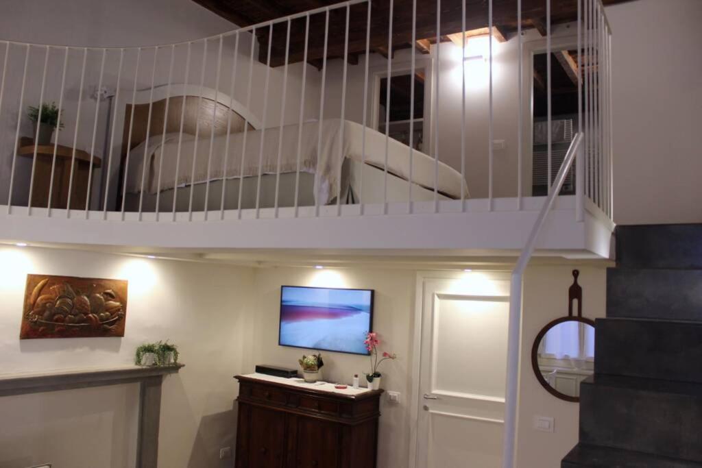 Art Apartment Santa Croce Suite Флоренция Экстерьер фото